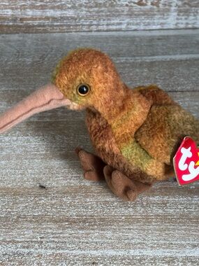 Ty Brown and Olive Kiwi Bird Plush with Heart Tag “Beak” Rare! With errors